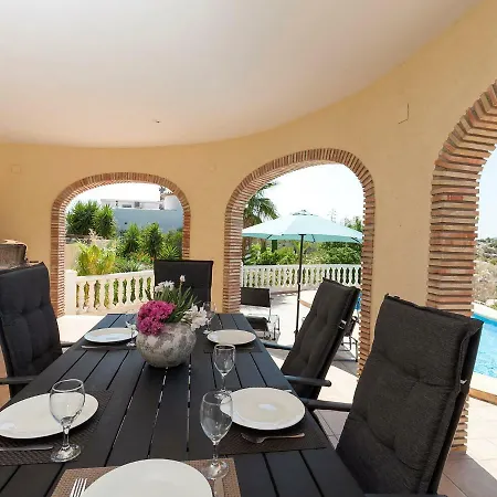 Capi By Interhome